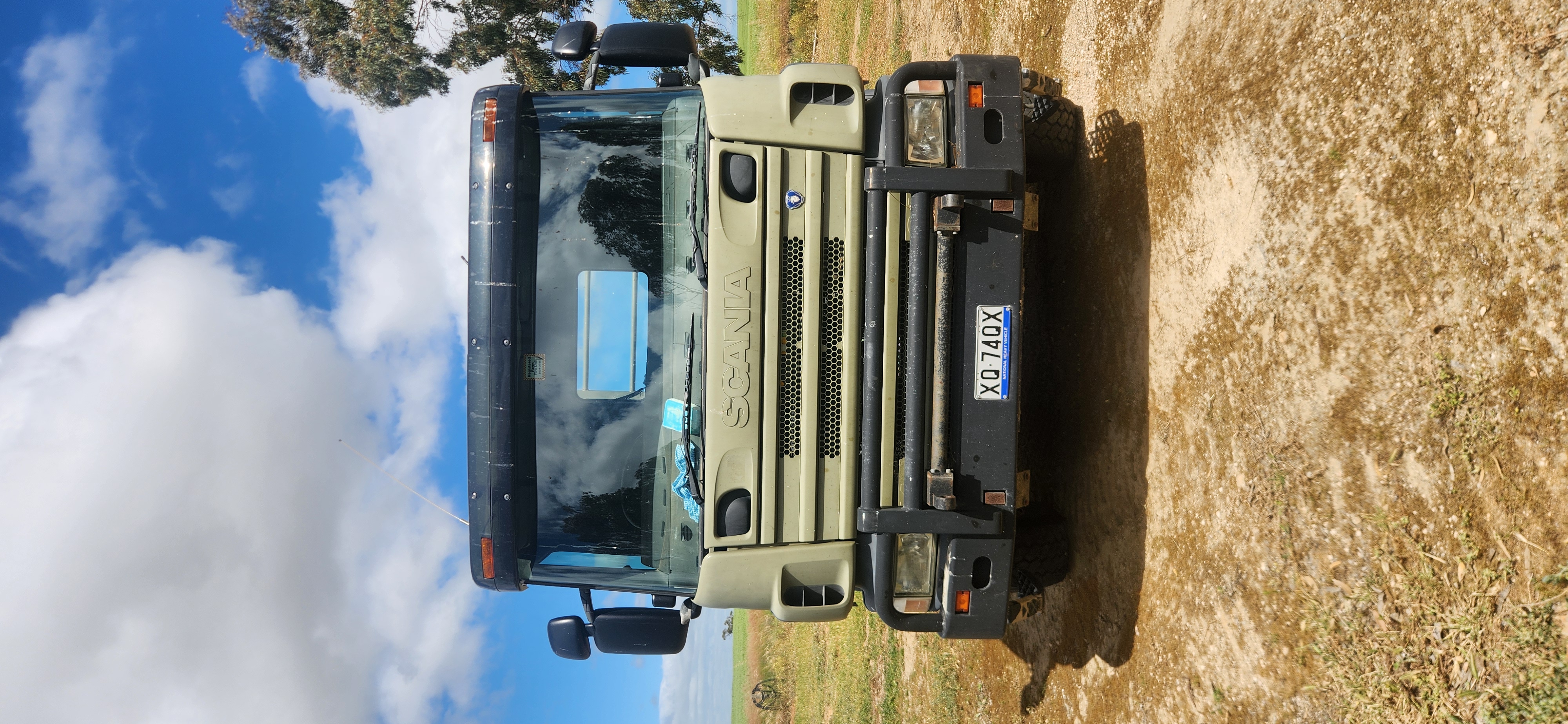 1000044810 1