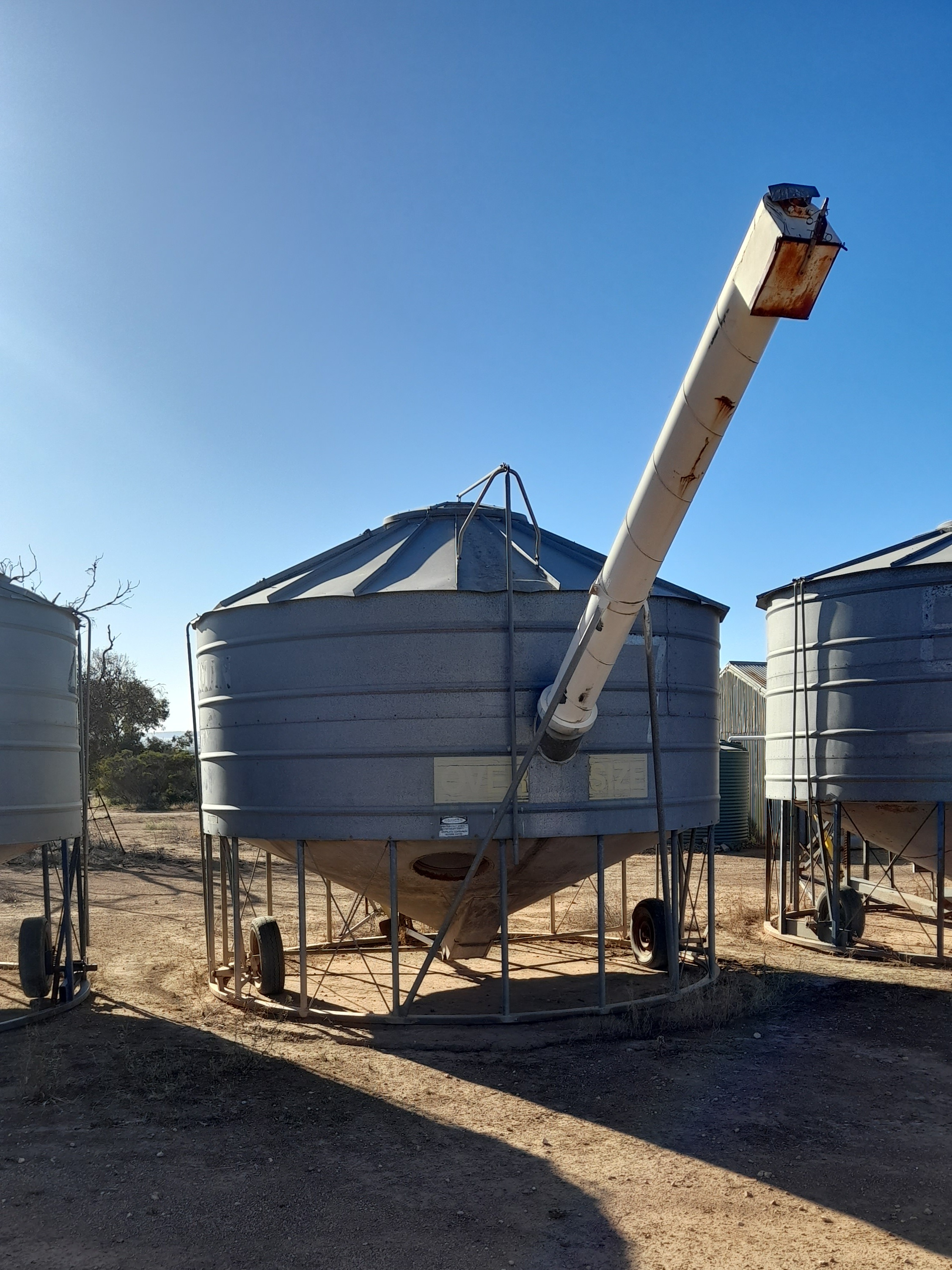 7 Auger Field Bin Sharman 340bags 20230923 081140