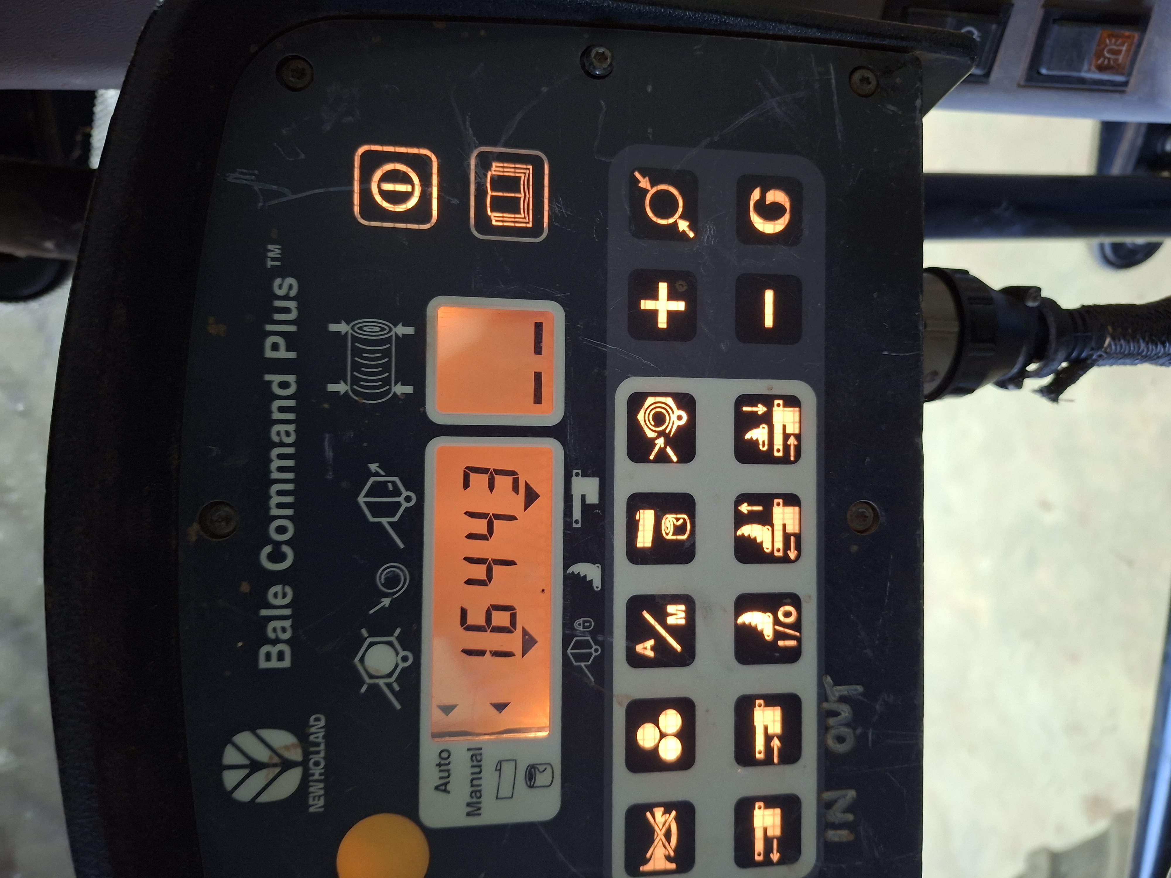 BR750 Round Baler screen