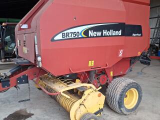 BR750 Round Baler